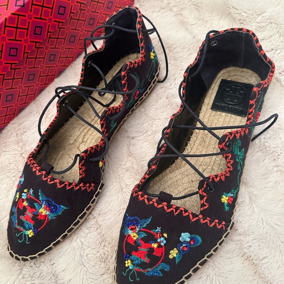 New  Tory Burch Sonoma Gillie Embroidered Espadrille Shoes size 7 1/2 - Picture 2 of 5